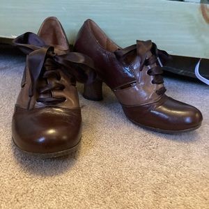 Thrifted Vintage Looking Shoes